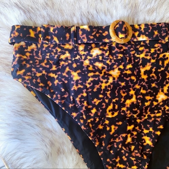 WeWoreWhat Emily Bottom L - Picture 2 of 9